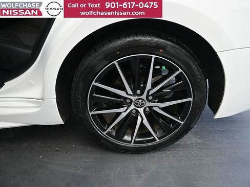 Used 2023 Toyota Camry SE FWD image 14