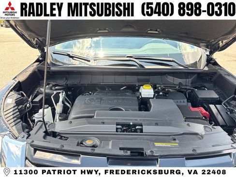 Used 2023 Nissan Pathfinder SL AWD/4WD image 15