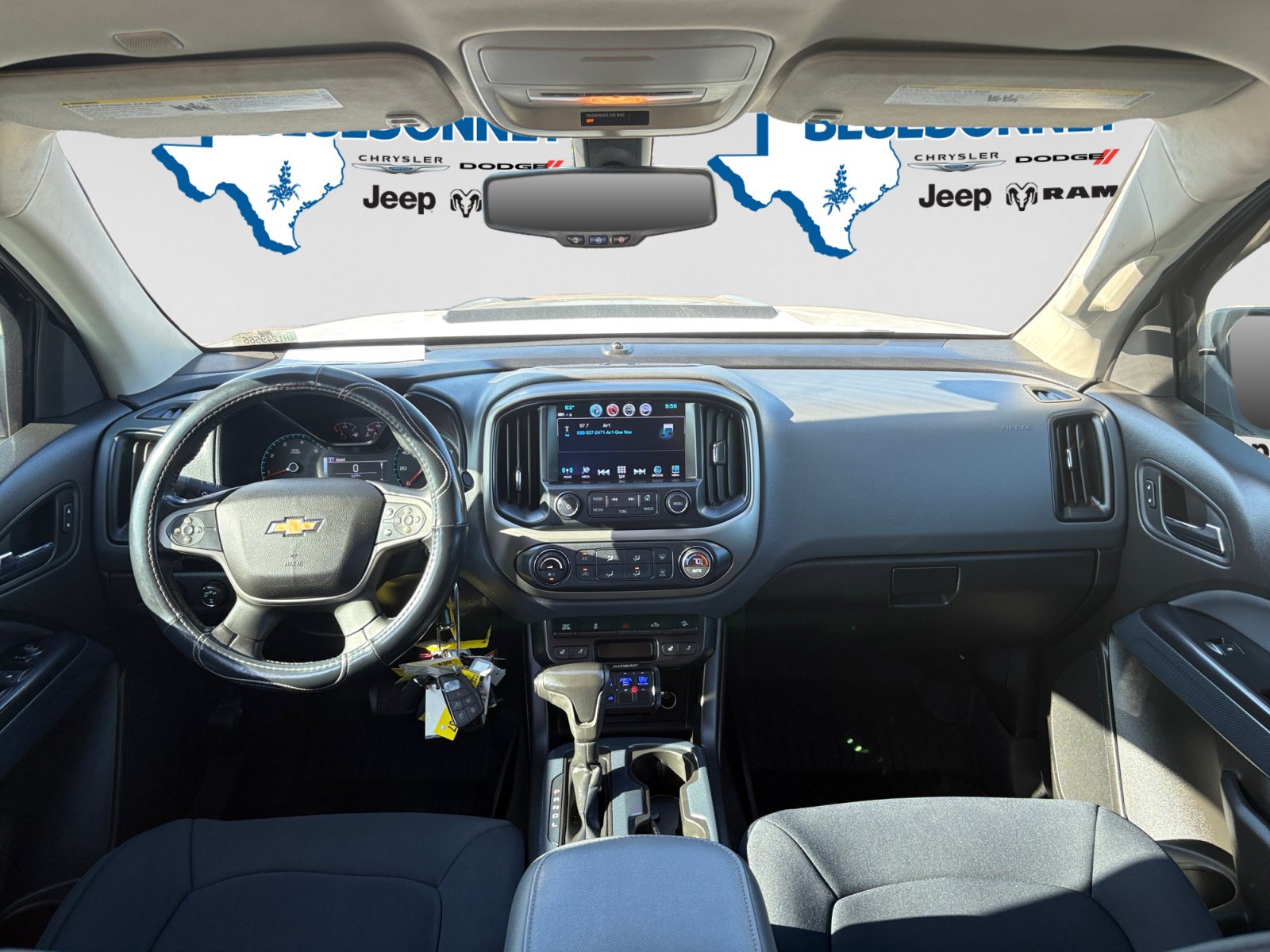 Used 2017 Chevrolet Colorado Z71 AWD/4WD image 12