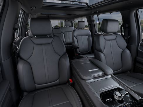 New 2025 Jeep Wagoneer L Series II w/ Convenience Group I AWD/4WD image 30