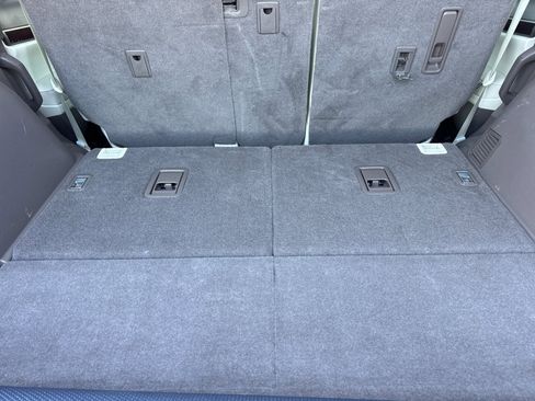 Used 2019 Lexus GX 460 image 16