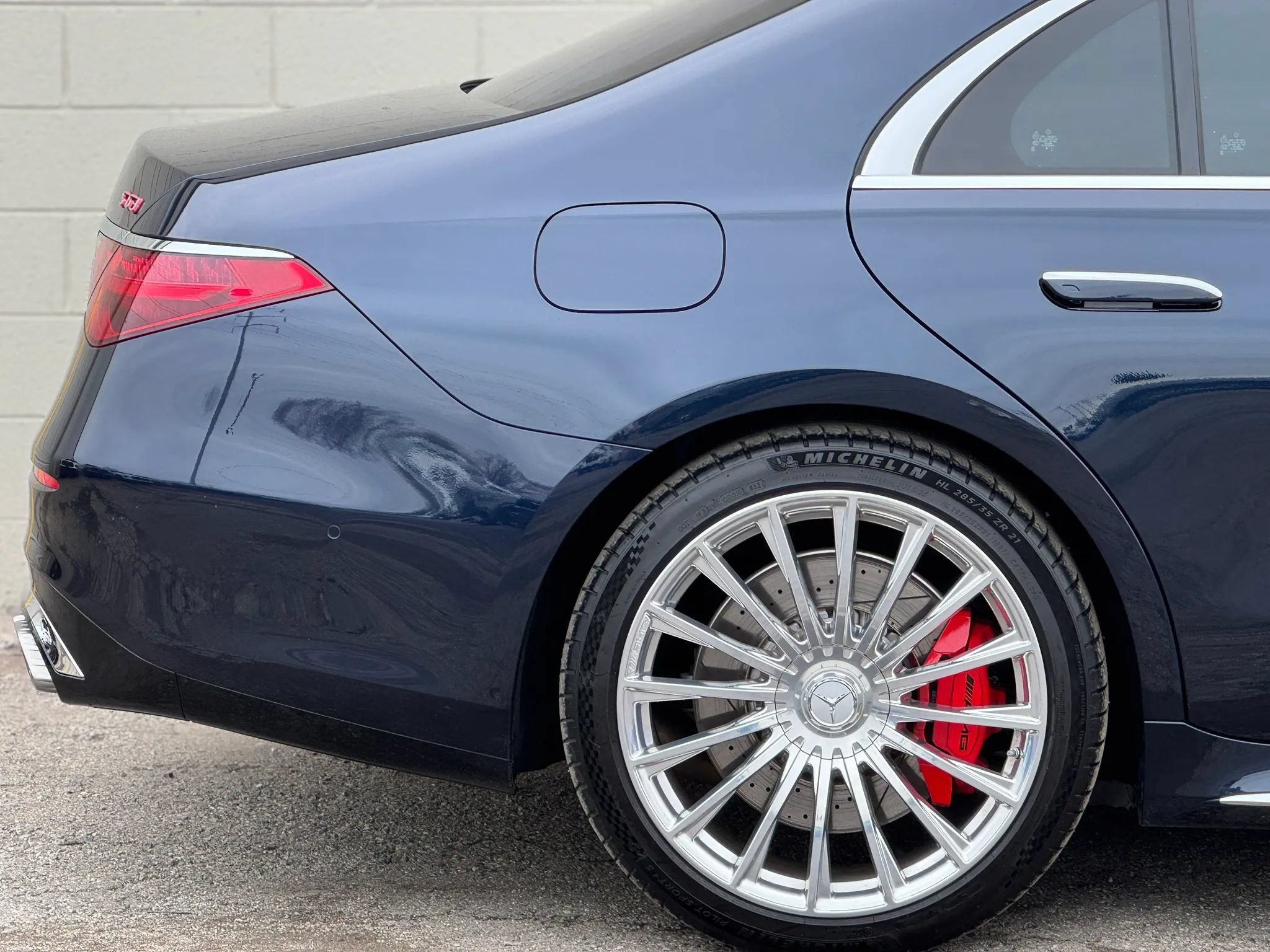 Used 2024 Mercedes-Benz S 63 AMG S image 13