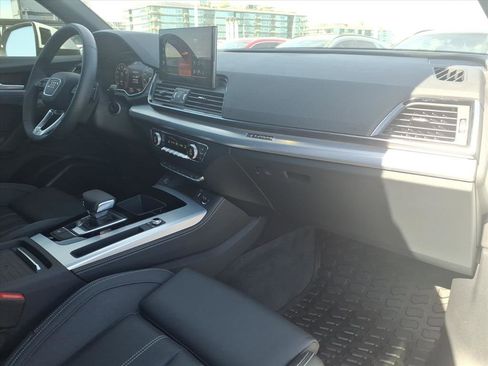 Used 2024 Audi Q5 2.0T Prestige image 10