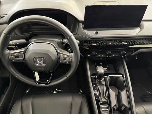 Used 2025 Honda Accord Sport image 28