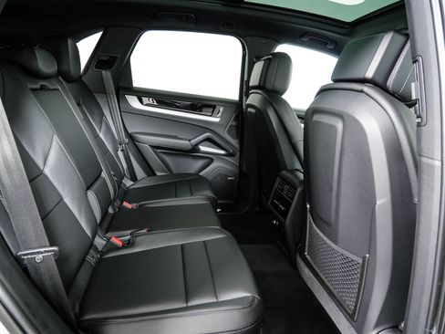 New 2026 Porsche Cayenne AWD/4WD image 22