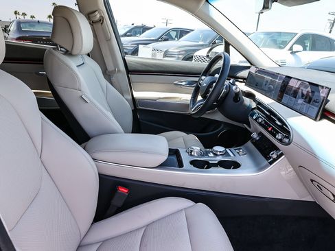 Used 2026 Genesis GV70 2.5T Select AWD/4WD image 18