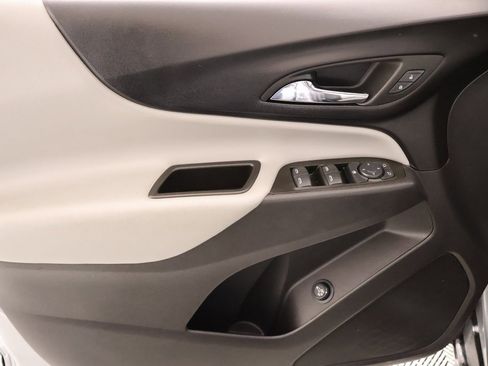 Used 2024 Chevrolet Equinox LT image 15