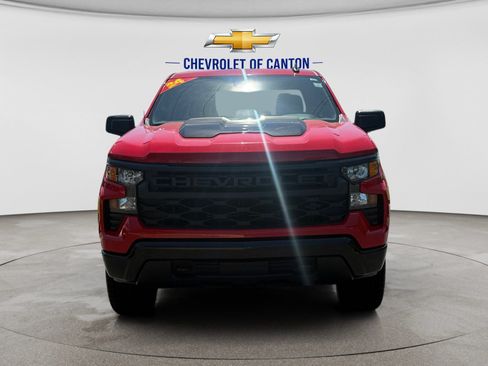 Used 2024 Chevrolet Silverado 1500 Custom Trail Boss w/ Turbomax Blackout Package AWD/4WD image 2