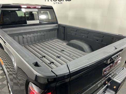 Used 2023 GMC Sierra 2500 Denali w/ Denali Ultimate Package image 28