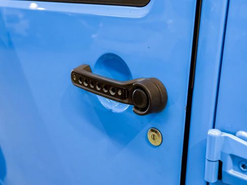 Used 2017 Jeep Wrangler Unlimited Sport AWD/4WD image 35