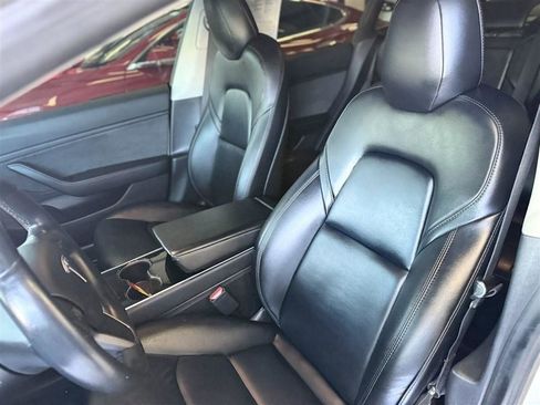 Used 2019 Tesla Model 3 Standard Range Plus image 18