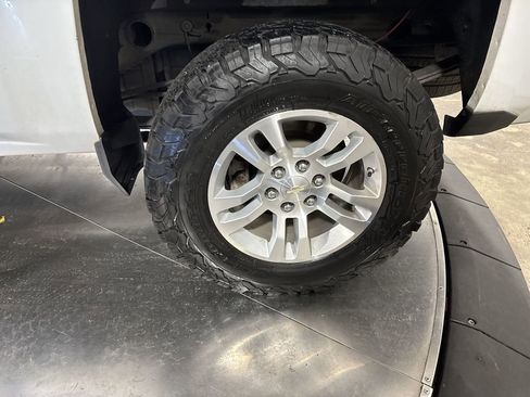 Used 2019 Chevrolet Silverado 1500 LT w/ All Star Edition image 12