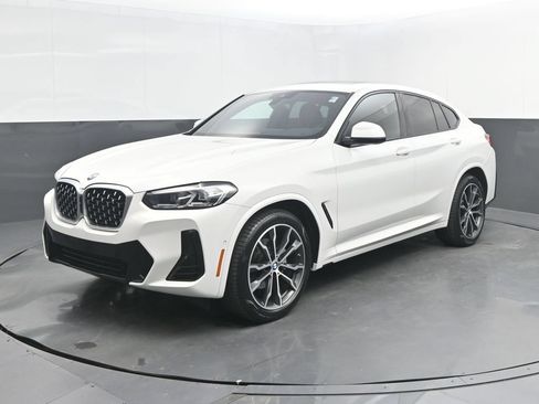 Certified 2022 BMW X4 xDrive30i w/ M Sport Package 2 AWD/4WD image 1