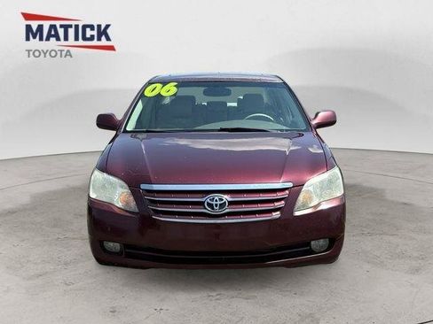 Used 2006 Toyota Avalon XLS FWD image 2
