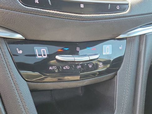 Used 2020 Cadillac XT5 Premium Luxury AWD/4WD image 31