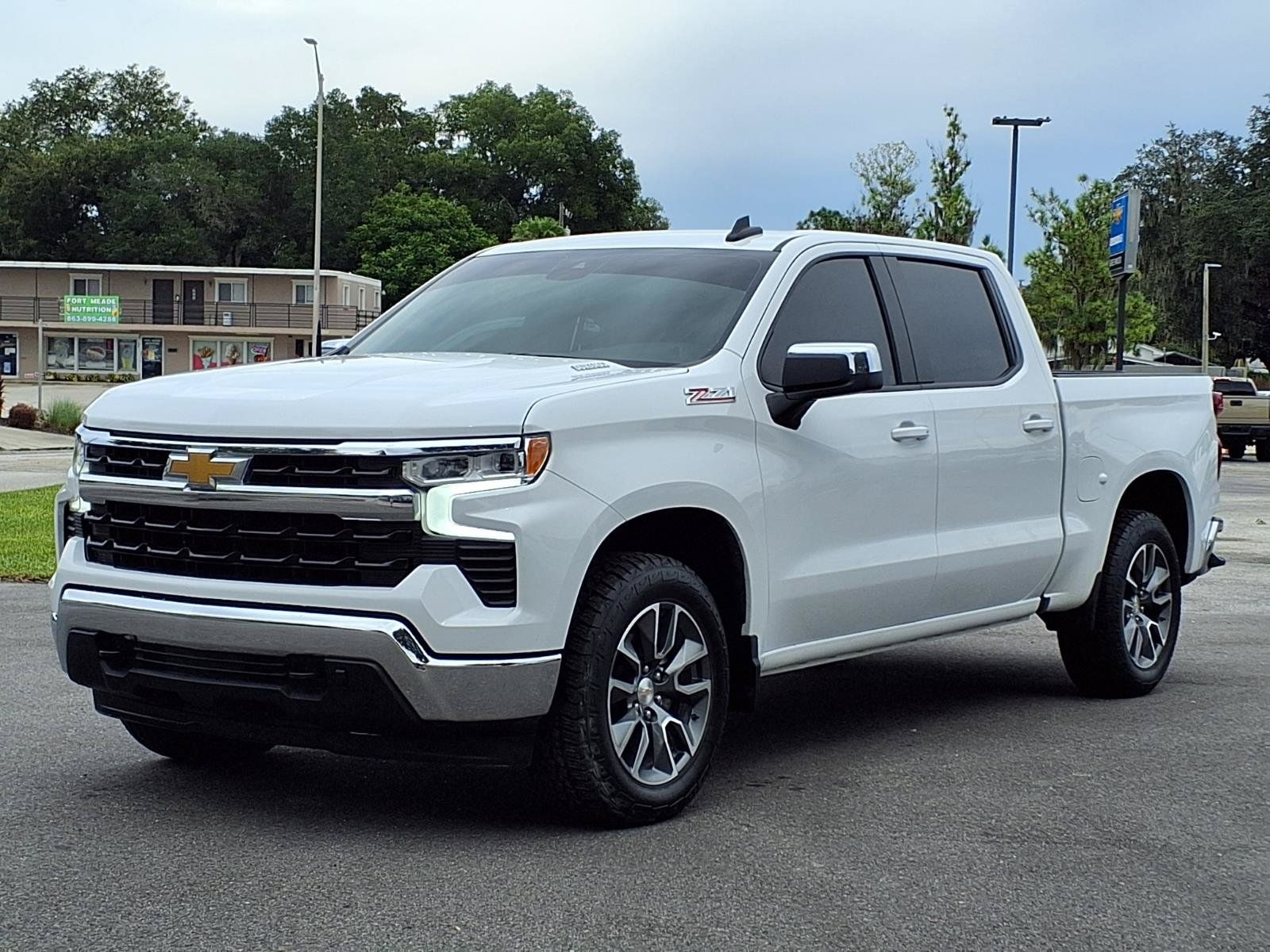 Used 2024 Chevrolet Silverado 1500 LT AWD/4WD image 26