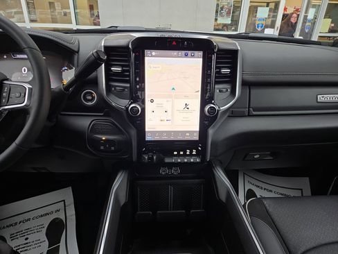 Used 2025 RAM 2500 Laramie image 22