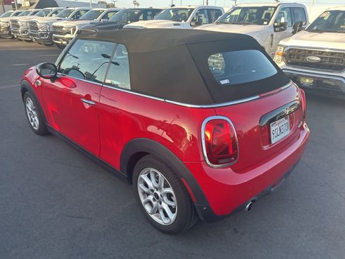 Used 2021 MINI Cooper Convertible image 4