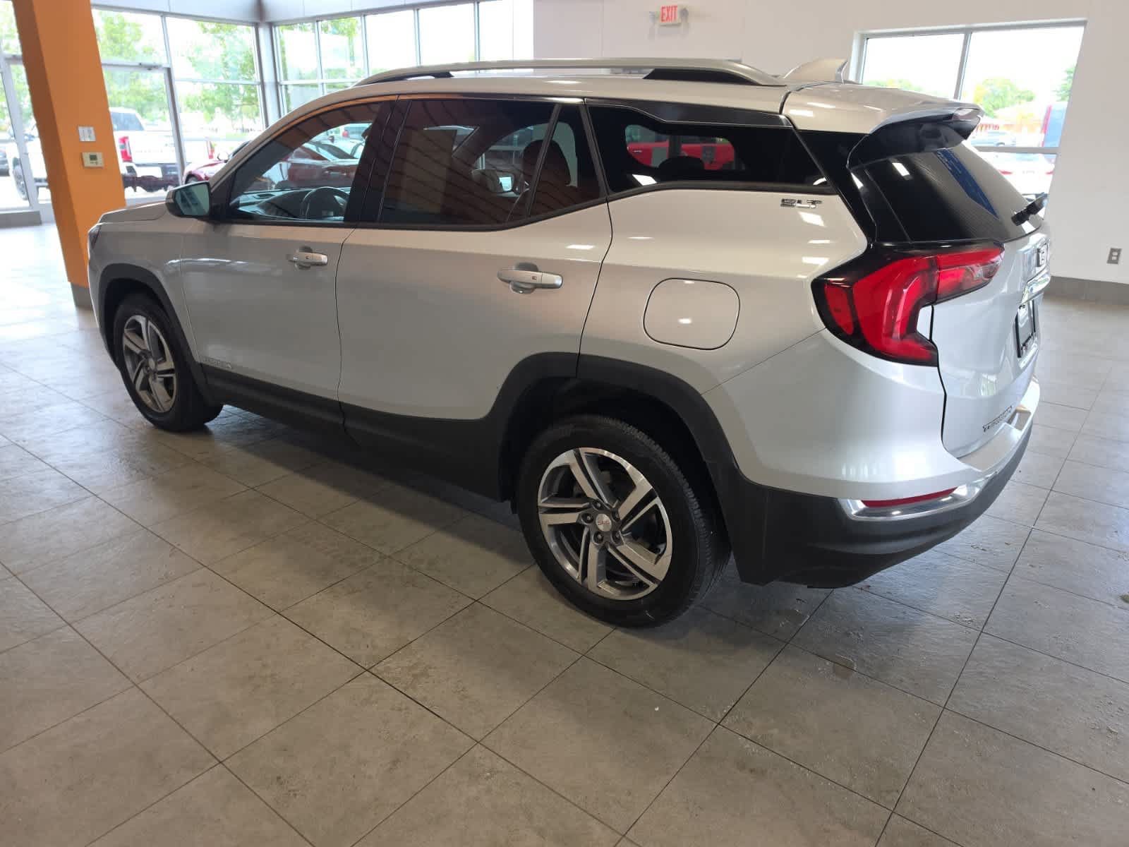 Used 2020 GMC Terrain SLT w/ Preferred Package AWD/4WD image 11
