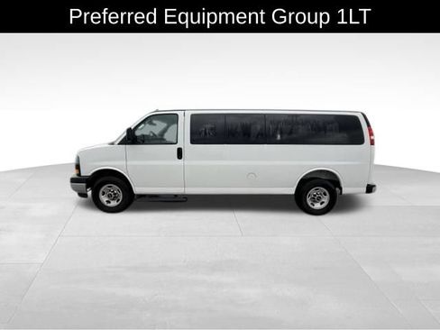 Used 2025 GMC Savana 3500 LT w/ LT Preferred Equipment Group RWD image 4