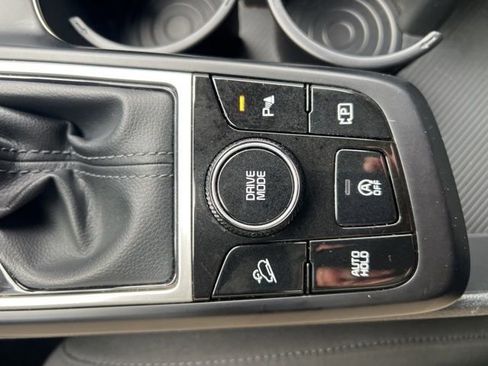 Used 2024 Kia Sportage LX image 32