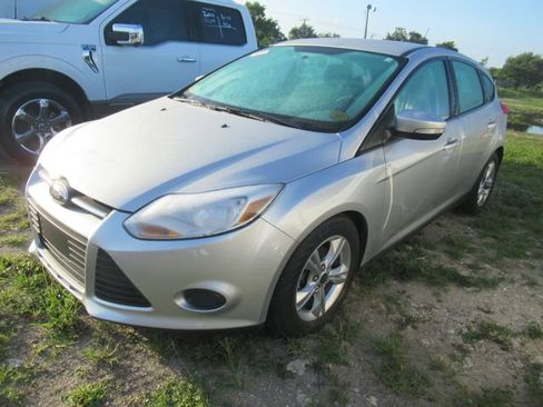 Used 2013 Ford Focus SE FWD image 3