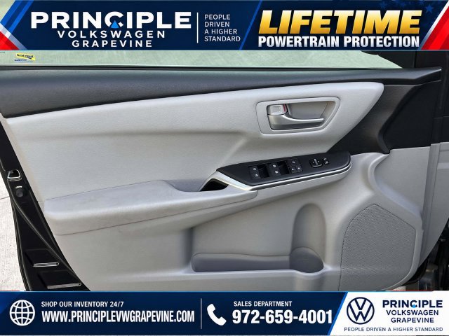 Used 2017 Toyota Camry SE FWD image 10