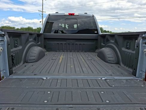 Used 2025 Ford F250 Lariat w/ Black Appearance Package AWD/4WD image 33