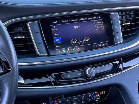 Used 2024 Buick Enclave Avenir w/ Avenir Technology Package image 9