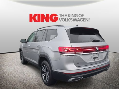 Certified 2025 Volkswagen Atlas SE image 7