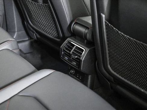 Certified 2025 Audi Q3 2.0T Premium Plus w/ Premium Plus Package image 18