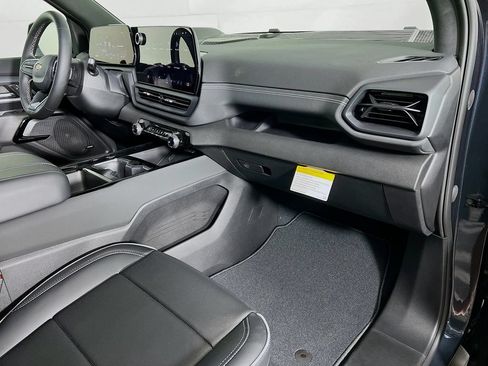 New 2026 Chevrolet Silverado EV LT w/ Plus Package AWD/4WD image 30