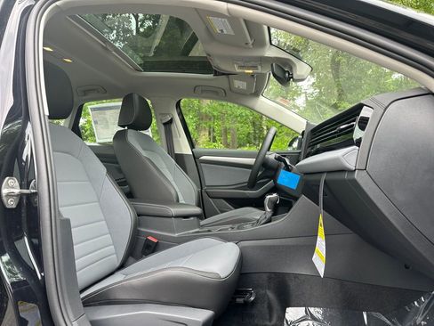 New 2026 Volkswagen Jetta SE FWD image 20
