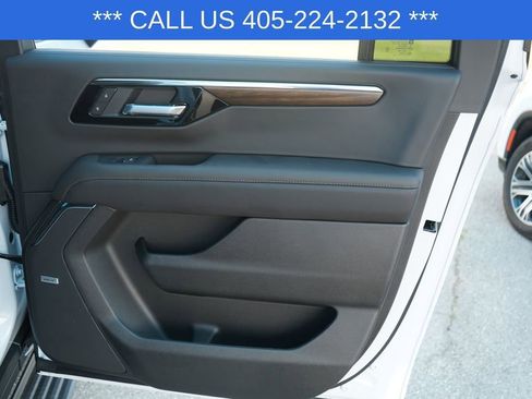 New 2026 Chevrolet Suburban High Country AWD/4WD image 21