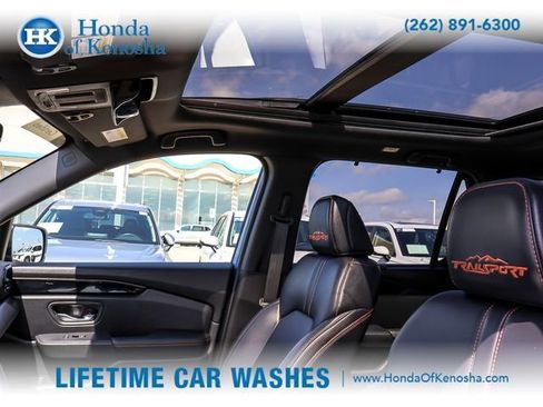 Certified 2025 Honda Pilot TrailSport image 10