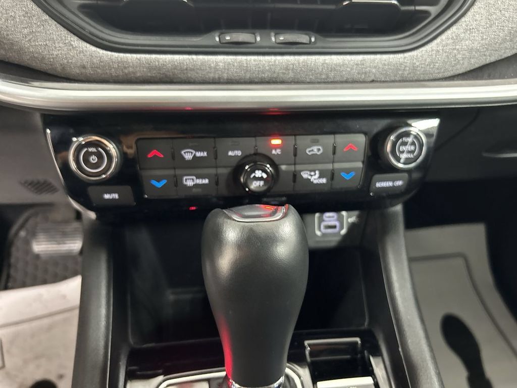 Certified 2022 Jeep Compass Latitude w/ Convenience Group AWD/4WD image 16