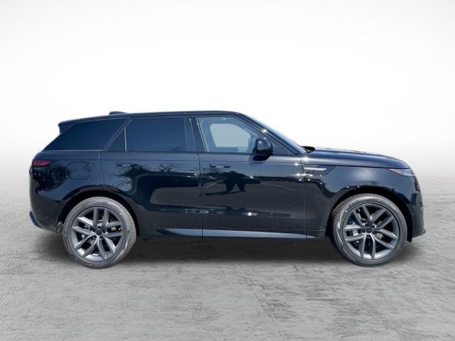 Used 2026 Land Rover Range Rover Sport Dynamic SE AWD/4WD image 4