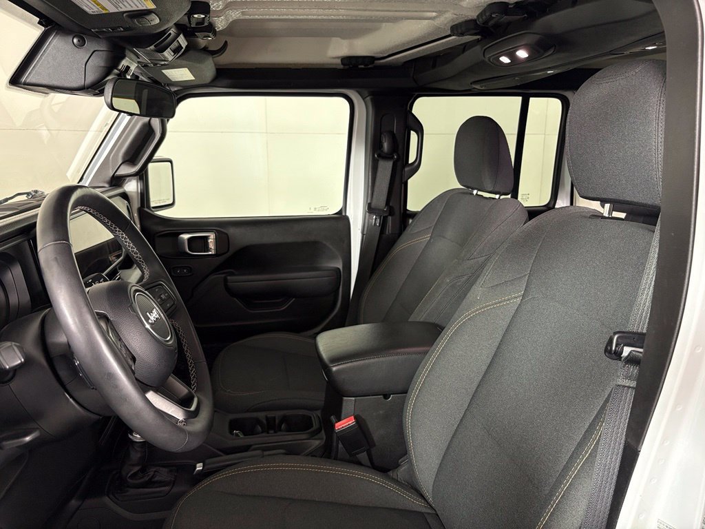 Used 2025 Jeep Wrangler Unlimited Sport AWD/4WD image 17