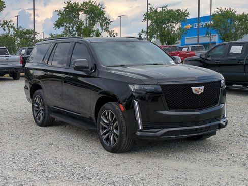 Used 2024 Cadillac Escalade Sport RWD image 2