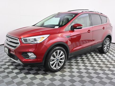 Used 2017 Ford Escape Titanium w/ Equipment Group 301A AWD/4WD image 2