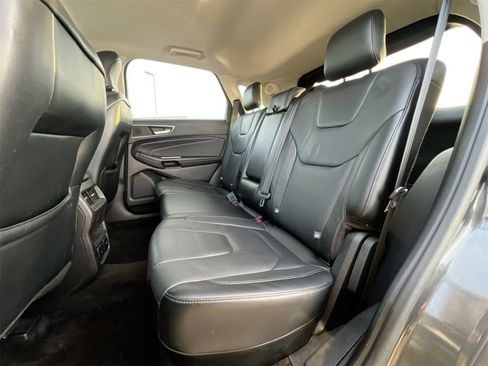 Used 2017 Ford Edge Titanium w/ Technology Package image 19