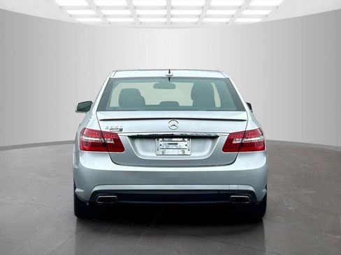 Used 2011 Mercedes-Benz E 350 Sedan image 4