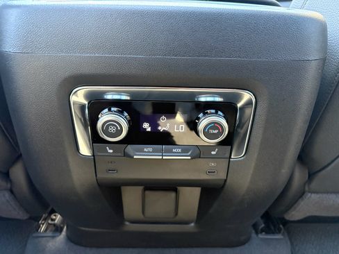 Used 2026 GMC Yukon XL Denali w/ Sun & Power Step Package AWD/4WD image 25