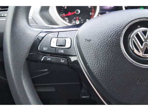 Used 2018 Volkswagen Tiguan S FWD image 15