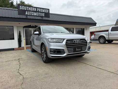 Used 2018 Audi Q7 3.0T Prestige AWD/4WD image 3