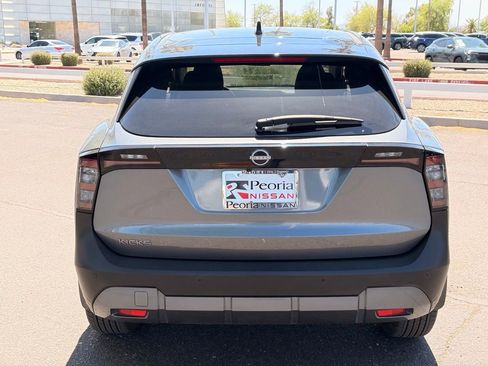 Used 2025 Nissan Kicks SV w/ Illumination Package FWD image 5