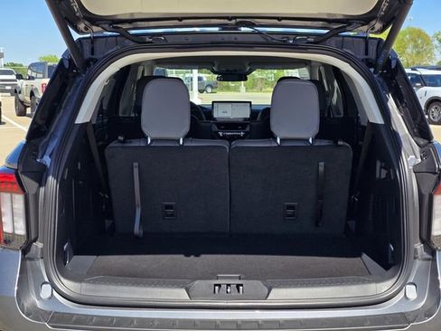 New 2026 Ford Explorer Active image 7