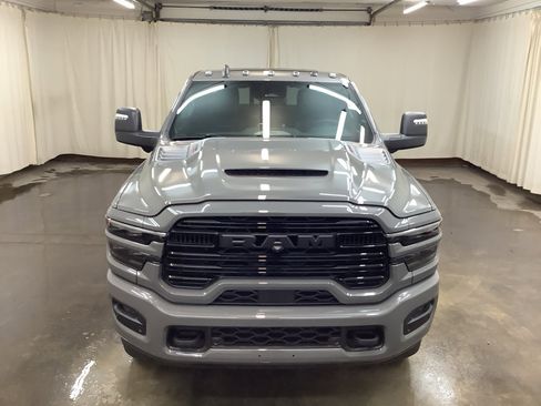 New 2026 RAM 2500 Laramie AWD/4WD image 3