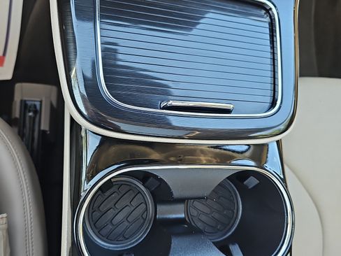 Used 2023 Lincoln Nautilus Reserve w/ Monochromatic Package FWD image 32