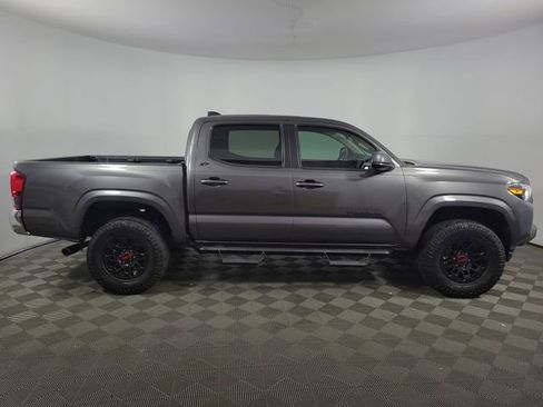 Used 2022 Toyota Tacoma SR5 RWD image 10